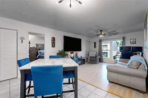 Condo in Clearwater, Florida, 1 bedroom  № 2429041 - photo 10