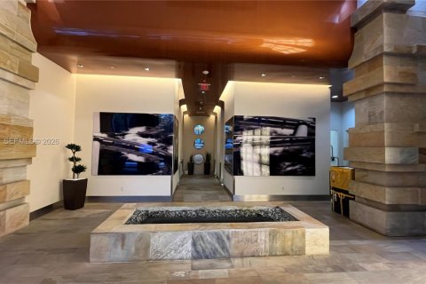 Condo in Miami, Florida, 2 bedrooms  № 2001655 - photo 28