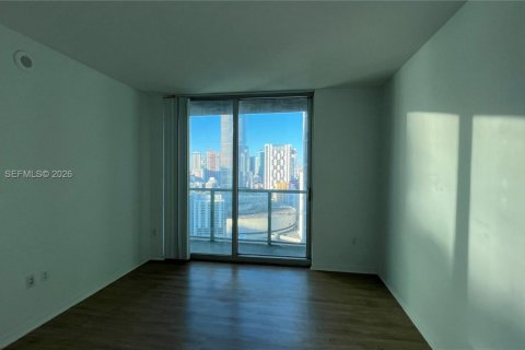 Condo in Miami, Florida, 2 bedrooms  № 2001655 - photo 13