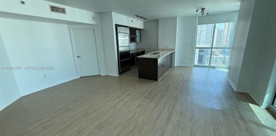 Condo in Miami, Florida, 2 bedrooms  № 2001655