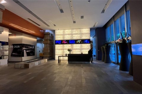 Condo in Miami, Florida, 2 bedrooms  № 2001655 - photo 30