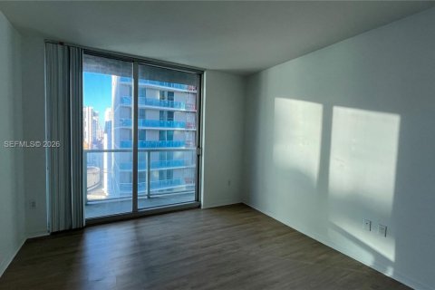 Condo in Miami, Florida, 2 bedrooms  № 2001655 - photo 14