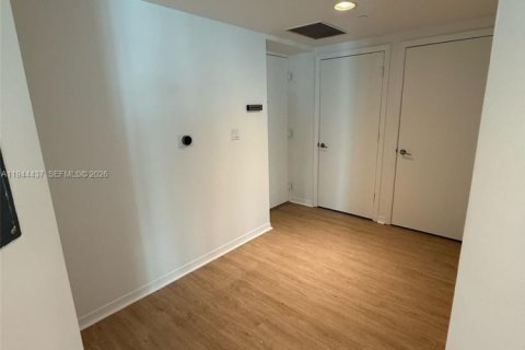 Condo in Miami, Florida, 2 bedrooms  № 2001655 - photo 20