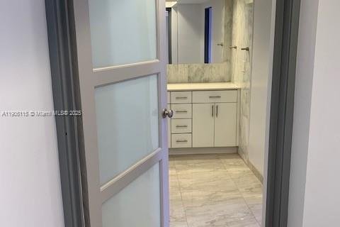 Condo in Aventura, Florida, 1 bedroom  № 1956696 - photo 15