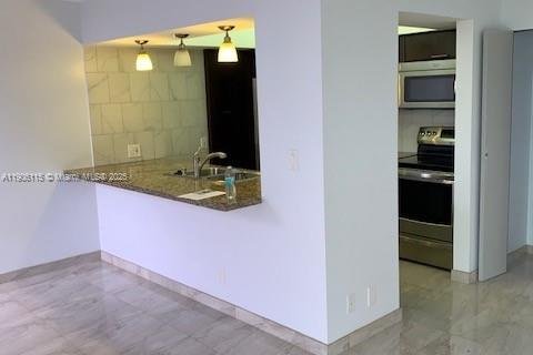 Condo in Aventura, Florida, 1 bedroom  № 1956696 - photo 10