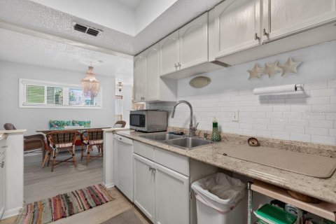 Condo in Saint Augustine, Florida, 2 bedrooms  № 2215699 - photo 23