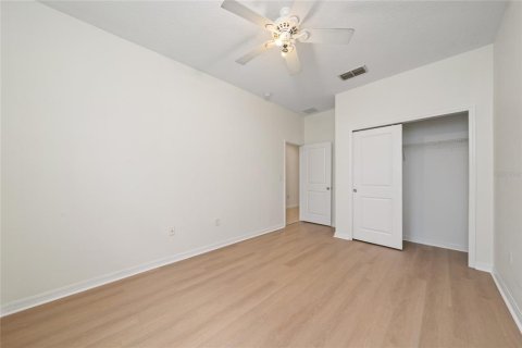 Villa ou maison à louer à Kissimmee, Floride: 4 chambres, 195.65 m2 № 2383946 - photo 17
