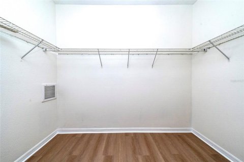 Villa ou maison à louer à Kissimmee, Floride: 4 chambres, 195.65 m2 № 2383946 - photo 13