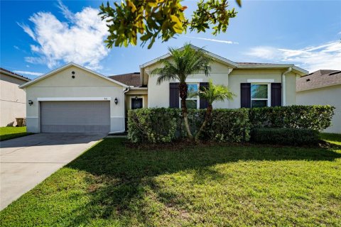 Villa ou maison à louer à Kissimmee, Floride: 4 chambres, 195.65 m2 № 2383946 - photo 2