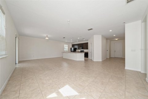 Villa ou maison à louer à Kissimmee, Floride: 4 chambres, 195.65 m2 № 2383946 - photo 4