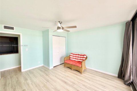 Copropriété à vendre à Hollywood, Floride: 2 chambres, 113.15 m2 № 1842744 - photo 13