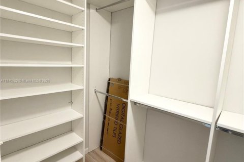 Copropriété à vendre à Hollywood, Floride: 2 chambres, 113.15 m2 № 1842744 - photo 15