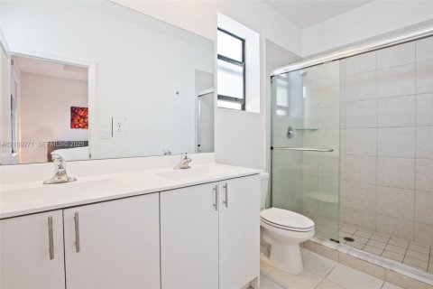 Купить таунхаус в Хомстед, Флорида 3 спальни, 123.37м2, № 2422967 - фото 11
