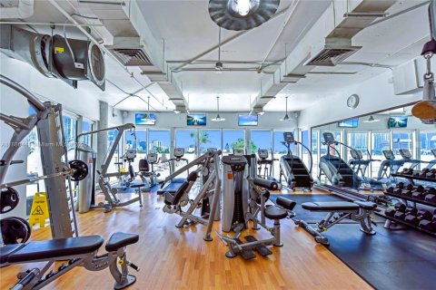 Купить кондоминиум в Майами, Флорида 1 спальня, 62.34м2, № 1929094 - фото 23