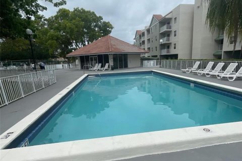 Condominio en alquiler en Cutler Bay, Florida, 2 dormitorios, 91.04 m2 № 2008061 - foto 25