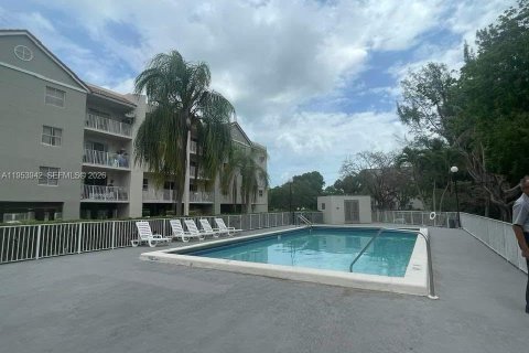 Condominio en alquiler en Cutler Bay, Florida, 2 dormitorios, 91.04 m2 № 2008061 - foto 22