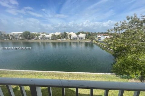 Condominio en alquiler en Cutler Bay, Florida, 2 dormitorios, 91.04 m2 № 2008061 - foto 17