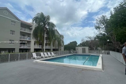 Condominio en alquiler en Cutler Bay, Florida, 2 dormitorios, 91.04 m2 № 2008061 - foto 18