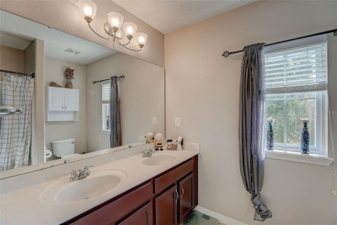 Townhouse in Saint Cloud, Florida 4 bedrooms, 193.7 sq.m. № 1089595 - photo 19