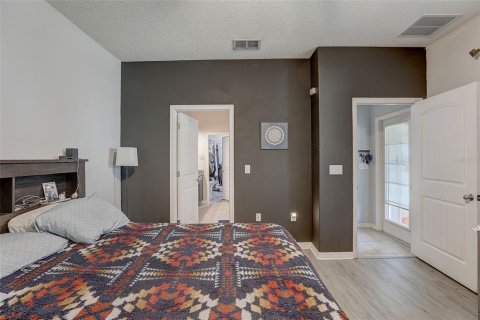 Townhouse in Saint Cloud, Florida 4 bedrooms, 193.7 sq.m. № 1089595 - photo 13