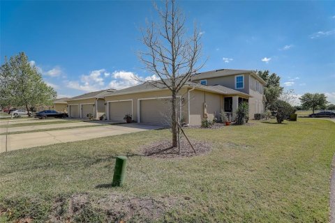 Townhouse in Saint Cloud, Florida 4 bedrooms, 193.7 sq.m. № 1089595 - photo 30