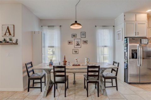 Townhouse in Saint Cloud, Florida 4 bedrooms, 193.7 sq.m. № 1089595 - photo 7