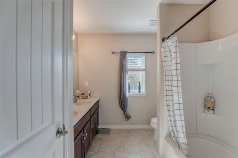 Townhouse in Saint Cloud, Florida 4 bedrooms, 193.7 sq.m. № 1089595 - photo 18