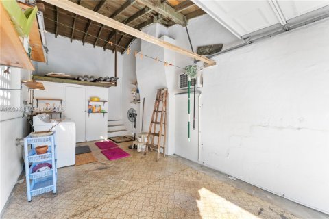 Villa ou maison à vendre à Miami, Floride: 2 chambres, 101.26 m2 № 1998384 - photo 17