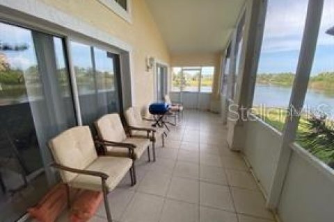 House in Palm Coast, Florida 3 bedrooms, 168.34 sq.m. № 2166333 - photo 11