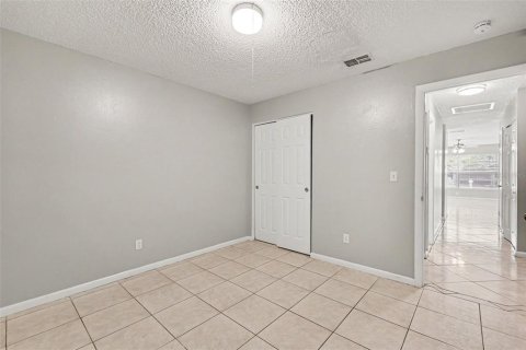House in Ocala, Florida 3 bedrooms, 118.54 sq.m. № 2204120 - photo 11
