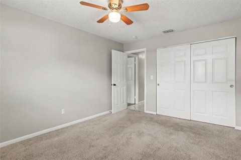 House in Ocala, Florida 3 bedrooms, 118.54 sq.m. № 2204120 - photo 8