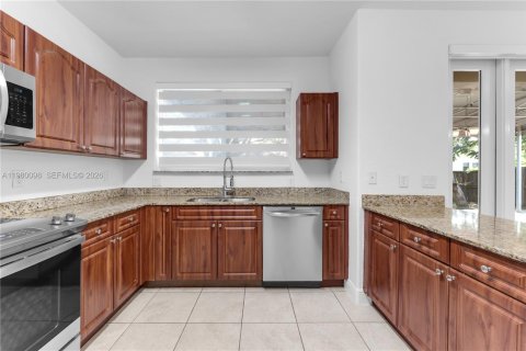 Casa en venta en Homestead, Florida, 3 dormitorios, 145.95 m2 № 2045342 - foto 12