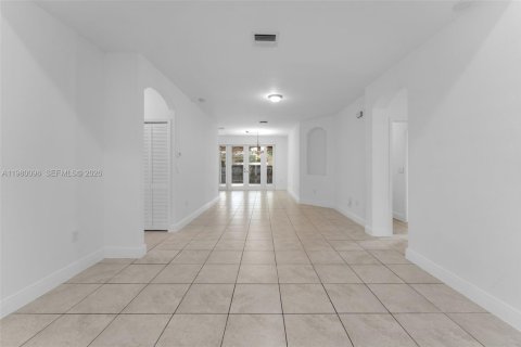 Casa en venta en Homestead, Florida, 3 dormitorios, 145.95 m2 № 2045342 - foto 23