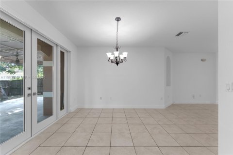 Casa en venta en Homestead, Florida, 3 dormitorios, 145.95 m2 № 2045342 - foto 7