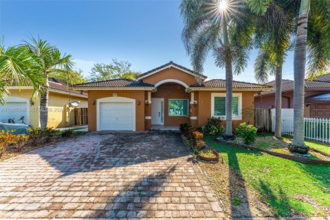 Casa en venta en Homestead, Florida, 3 dormitorios, 145.95 m2 № 2045342 - foto 3