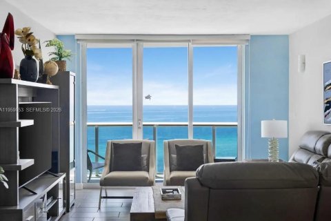 Condo à Hollywood, Floride, 2 chambres  № 2017835