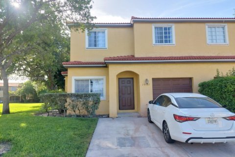 Купить таунхаус в Мирамар, Флорида 3 спальни, 139.17м2, № 2006462 - фото 2