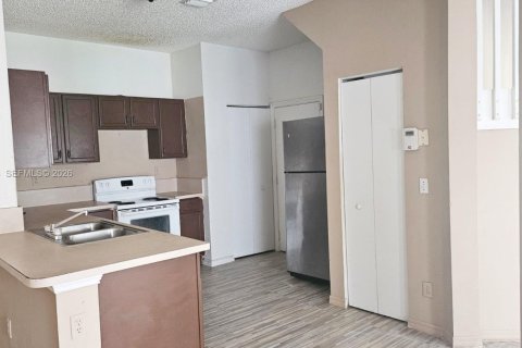 Купить таунхаус в Мирамар, Флорида 3 спальни, 139.17м2, № 2006462 - фото 4