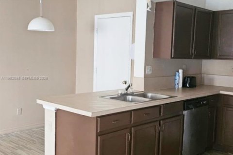 Купить таунхаус в Мирамар, Флорида 3 спальни, 139.17м2, № 2006462 - фото 5