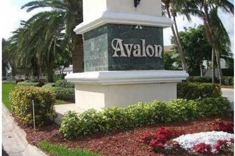 Купить таунхаус в Мирамар, Флорида 3 спальни, 139.17м2, № 2006462 - фото 16