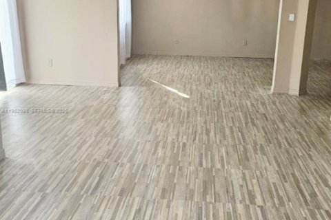 Купить таунхаус в Мирамар, Флорида 3 спальни, 139.17м2, № 2006462 - фото 15