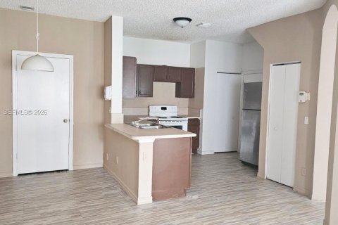 Купить таунхаус в Мирамар, Флорида 3 спальни, 139.17м2, № 2006462 - фото 6