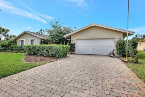 Casa en alquiler en Plantation, Florida, 4 dormitorios, 227.15 m2 № 2076208 - foto 2