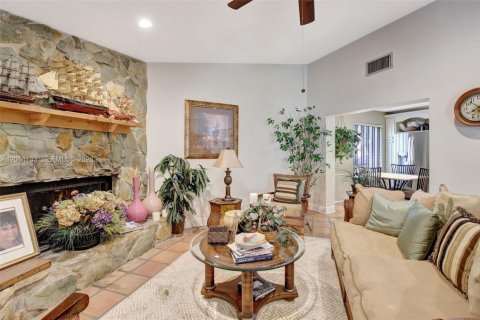 Casa en alquiler en Plantation, Florida, 4 dormitorios, 227.15 m2 № 2076208 - foto 18