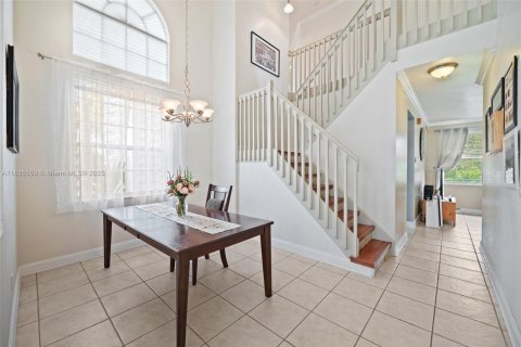 House in Pembroke Pines, Florida 4 bedrooms, 204.76 sq.m. № 1820184 - photo 8