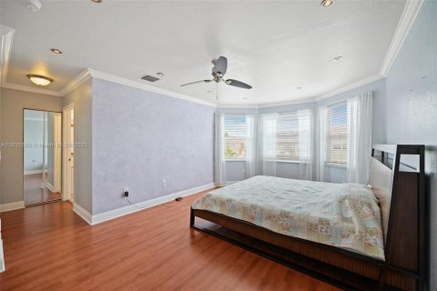 House in Pembroke Pines, Florida 4 bedrooms, 204.76 sq.m. № 1820184 - photo 23