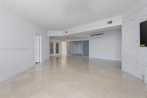 Condo in Hollywood, Florida, 2 bedrooms  № 2043016 - photo 14
