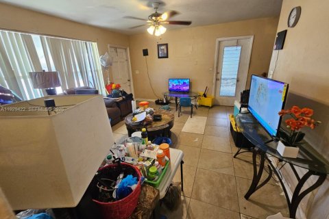 Купить виллу или дом в Помпано-Бич, Флорида 3 спальни, 66.89м2, № 1989178 - фото 9