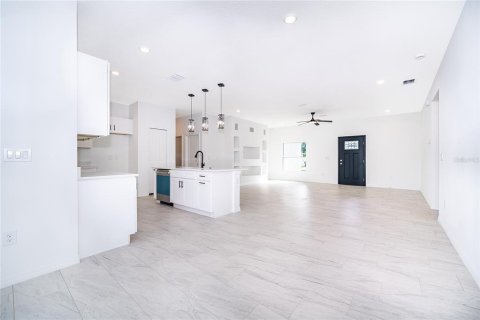 House in Kissimmee, Florida 4 bedrooms, 178.93 sq.m. № 2315294 - photo 12