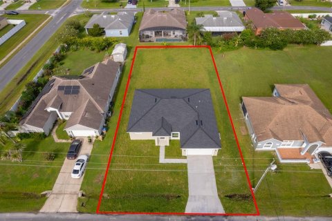 House in Kissimmee, Florida 4 bedrooms, 178.93 sq.m. № 2315294 - photo 4